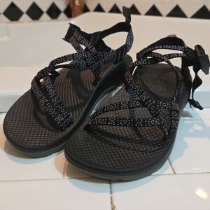 CHACO Kids ZX/1 Eco Tread Hugs And Kisses Black White Youth Sz 4 Sandals